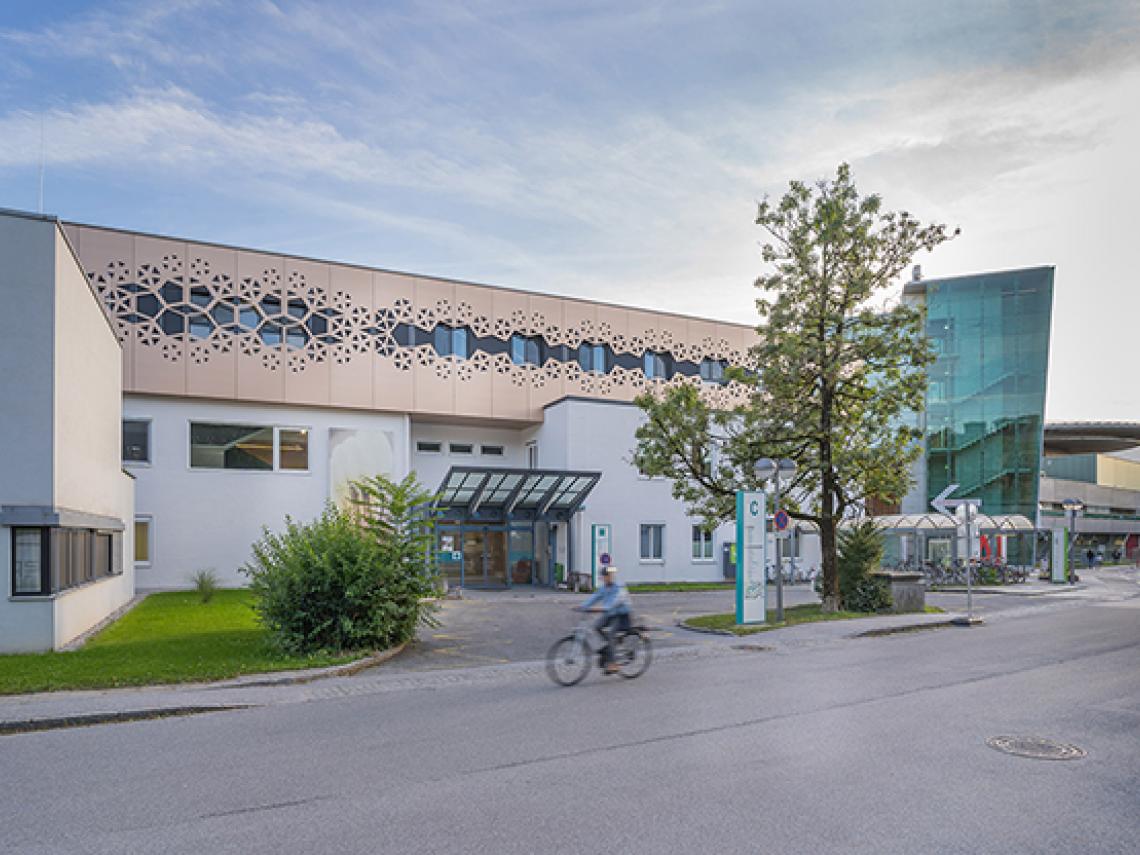 Radiotherapie - Nuklearmedizin LKH Salzburg